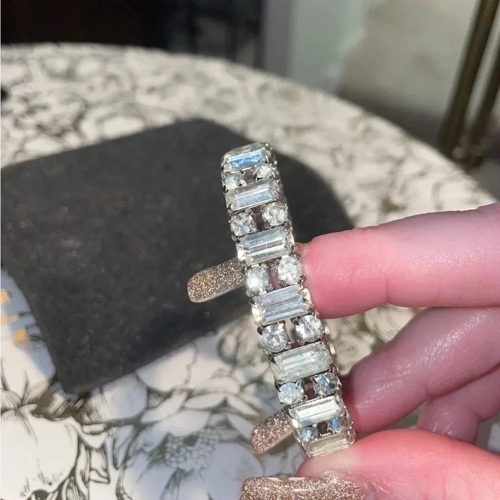VINTAGE CLEAR STONE BAGUETTE SILVERTONE BANGLE WITH SECURITY CHAIN